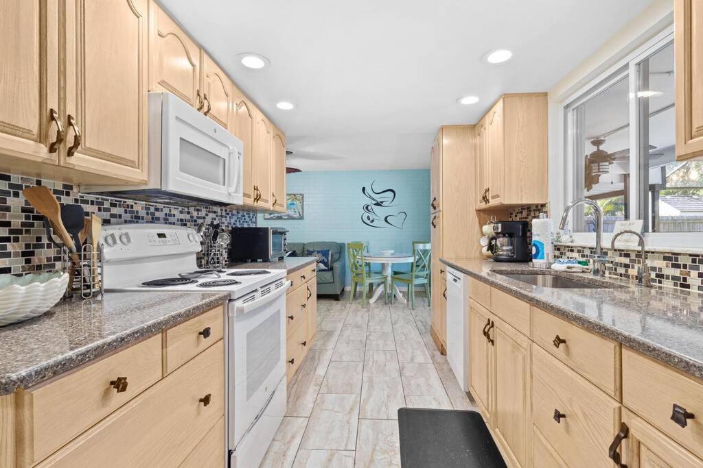 Perfect For Family Gatherings With A Heated Pool! - Clearwater'S Clear Choice Esterno foto
